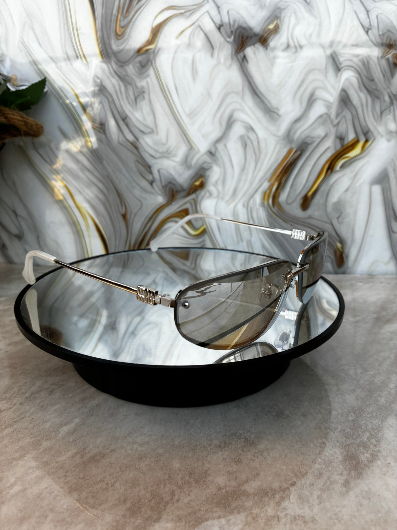 Lentes M Rosé Chic – Marco Translúcido & Detalles Dorados