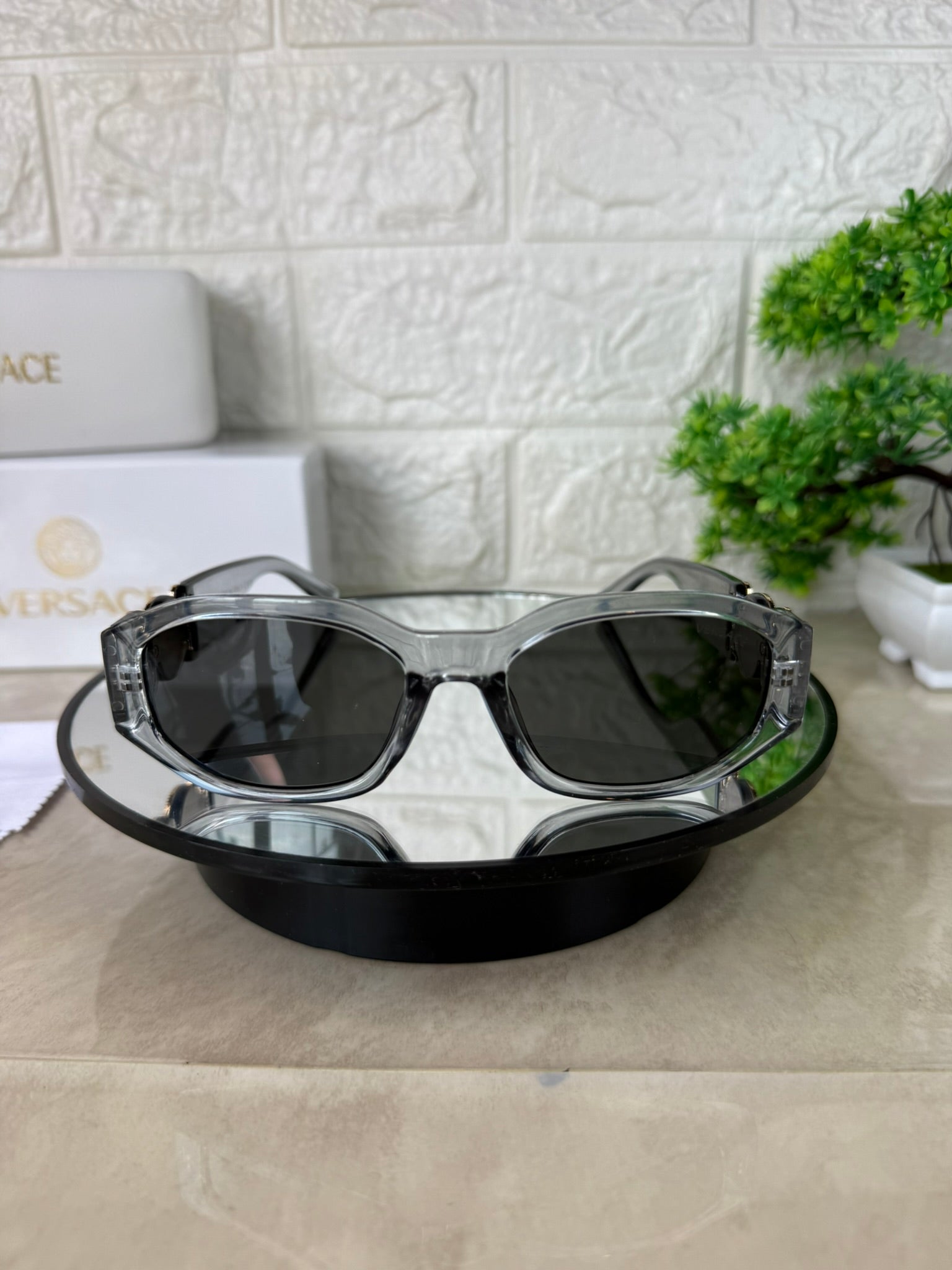 🕶️ Lentes de Sol VERSACE Biggie Transparentes – Ícono Urbano con Filtro UV400