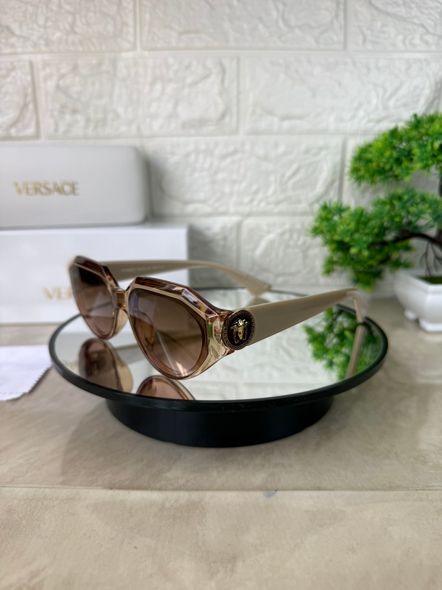 🕶️ Lentes de Sol Versace – Lujo, Estilo y Presencia