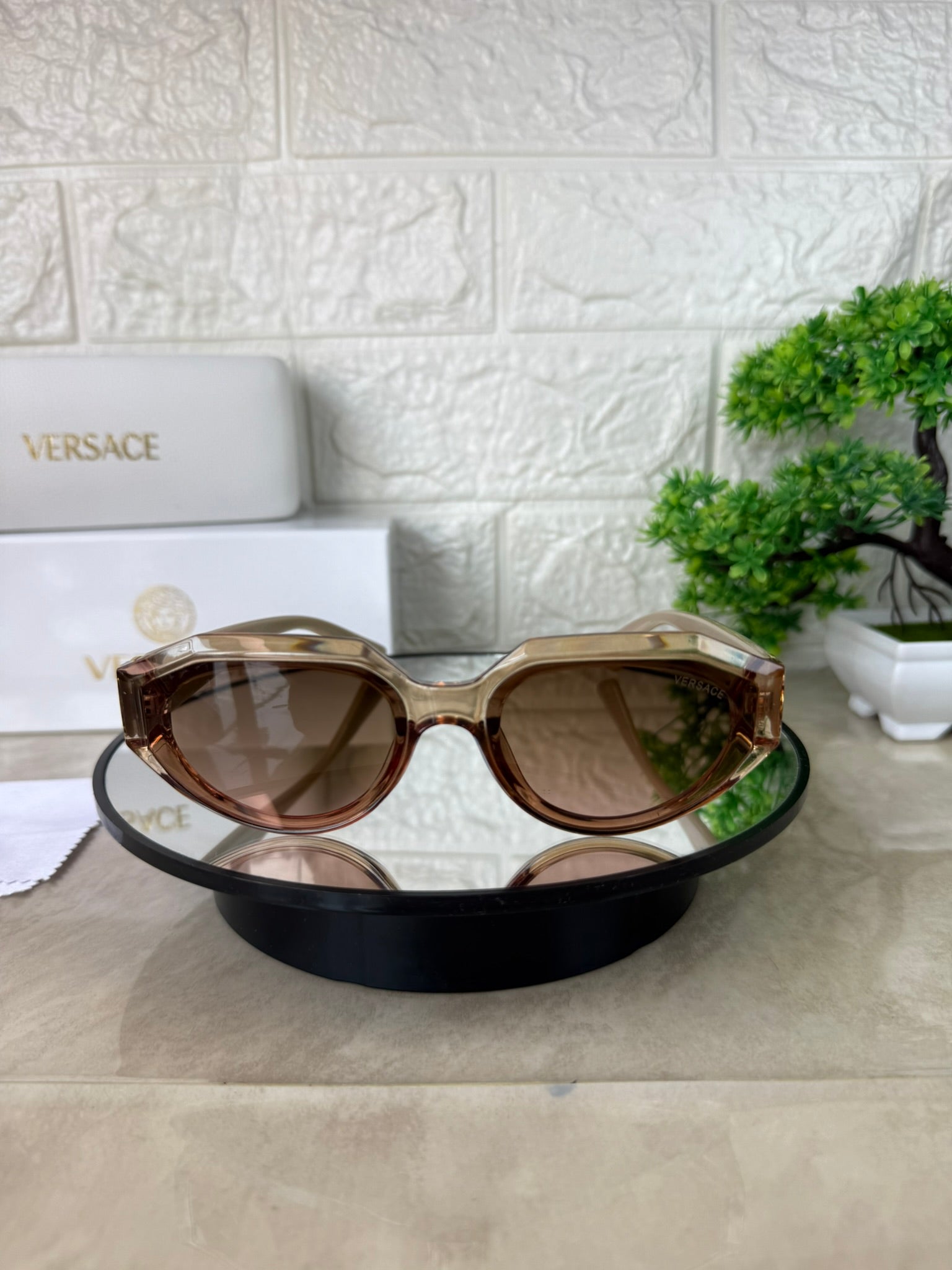 🕶️ Lentes de Sol Versace – Lujo, Estilo y Presencia