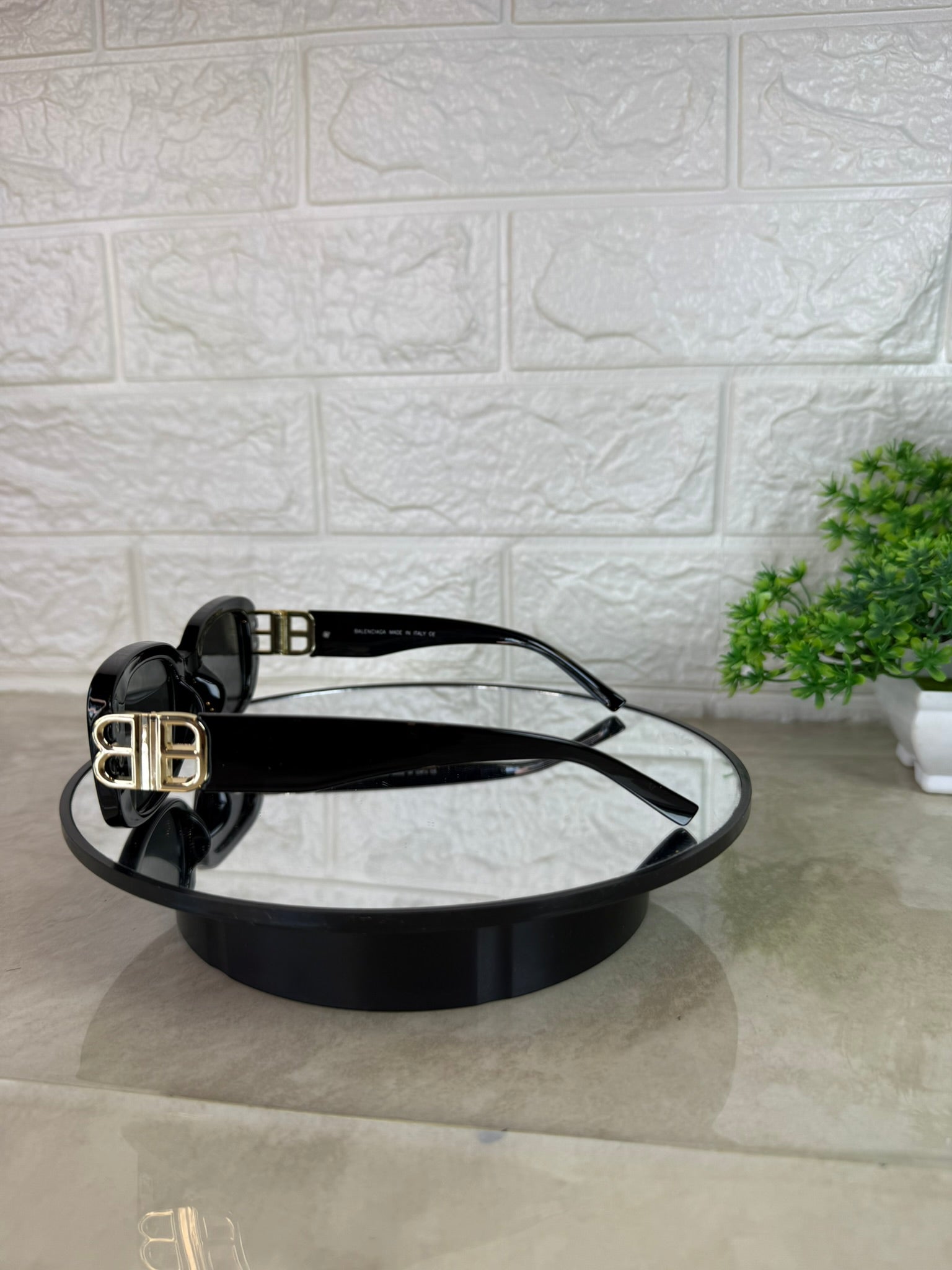 🕶️ Lentes de Sol BALENCIAGA – Estilo Urbano con Filtro UV400