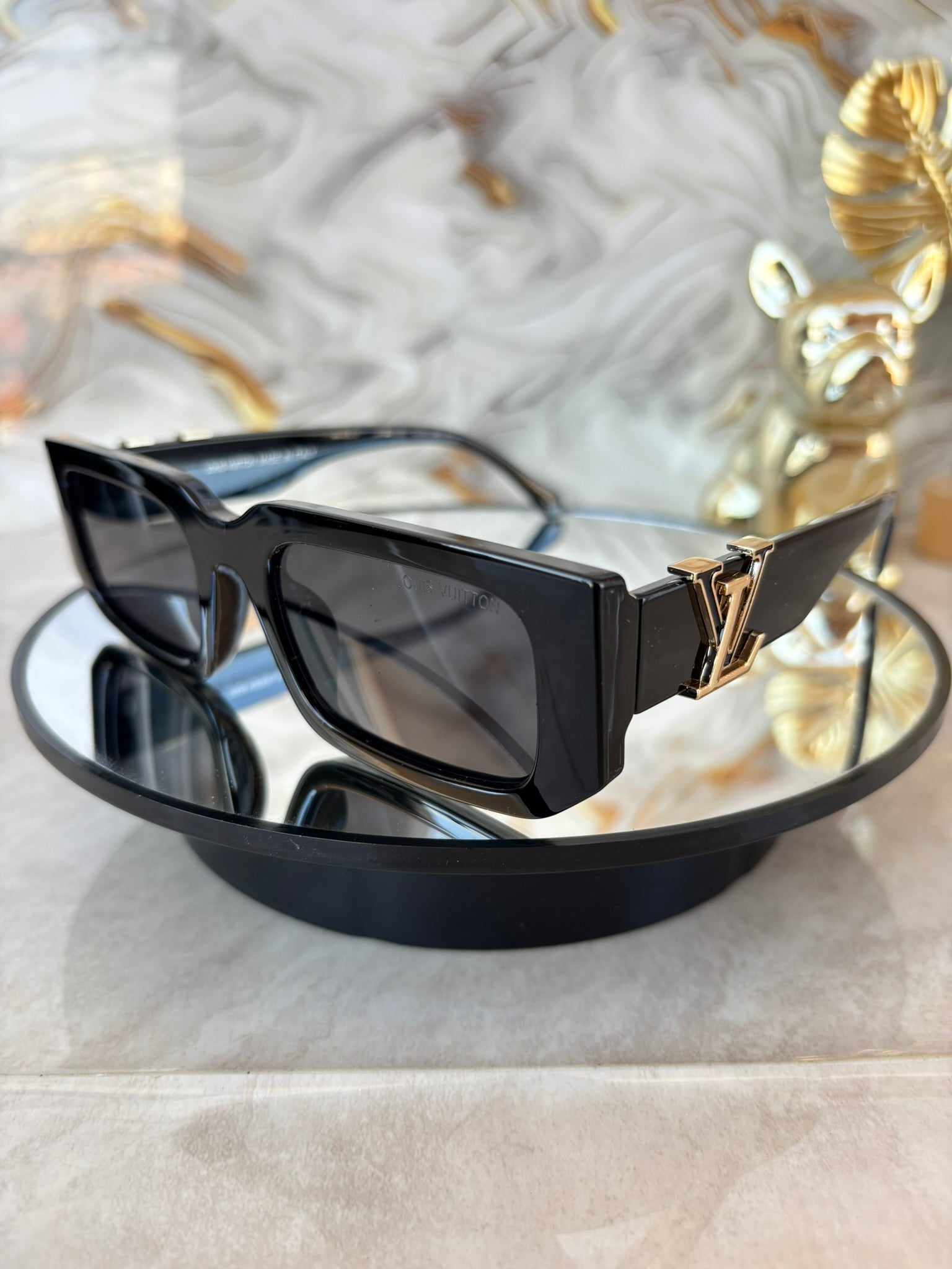 Lentes de Sol Estilo Luxury Square con Detalle Dorado – Diseño Exclusivo Premium UV400 | Moda Elegante Mujer