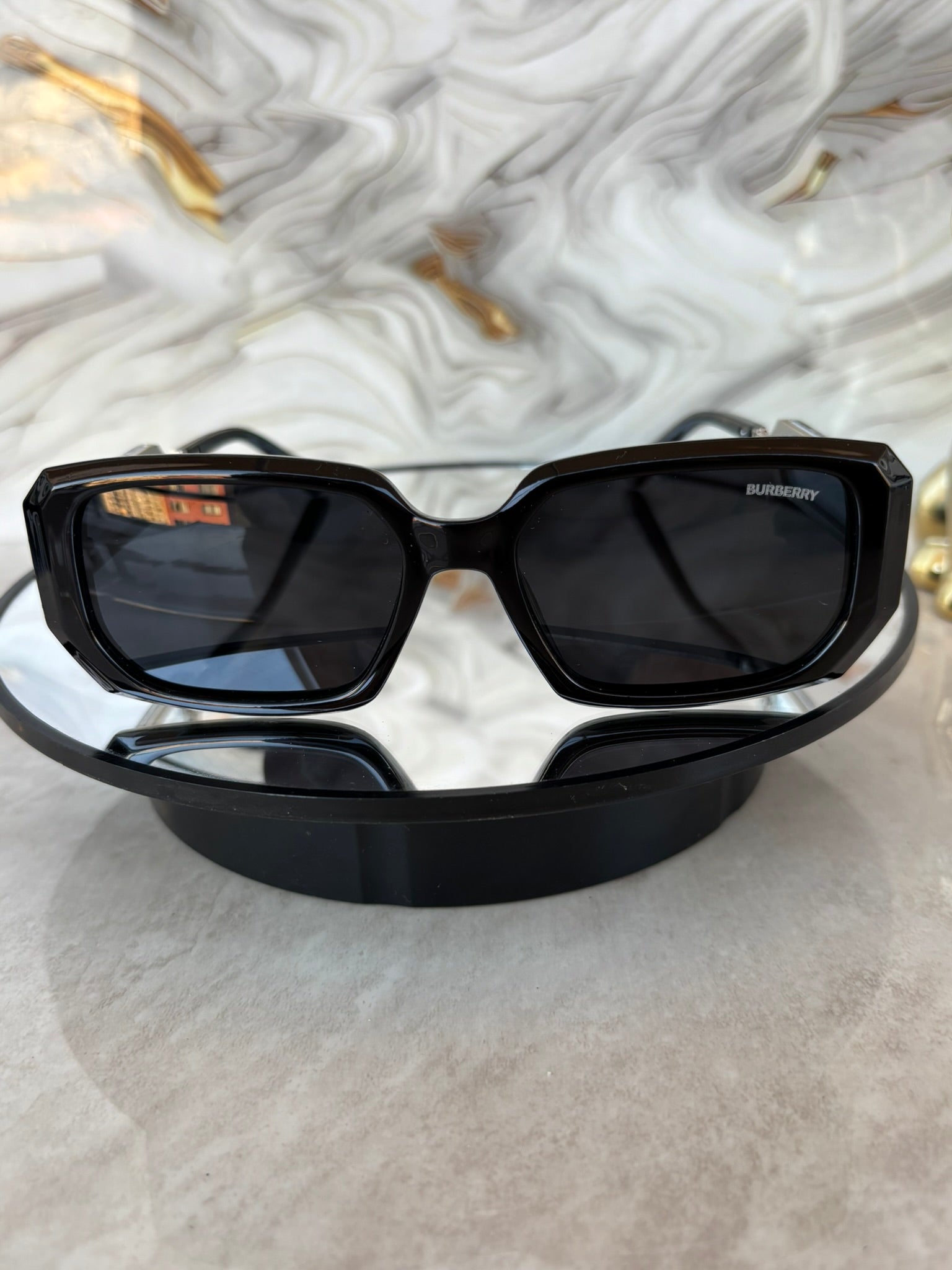 🖤 BURBERRY – Lentes de Sol Diseño Cuadrado