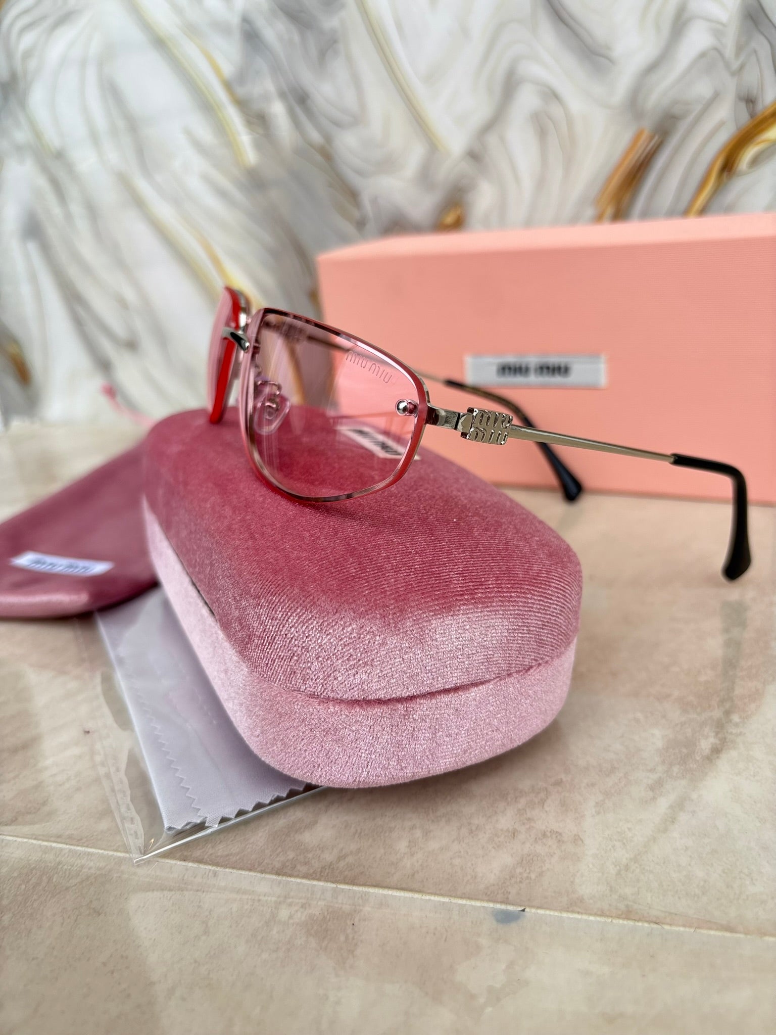 Lentes M Rosé Chic – Marco Translúcido & Detalles Dorados