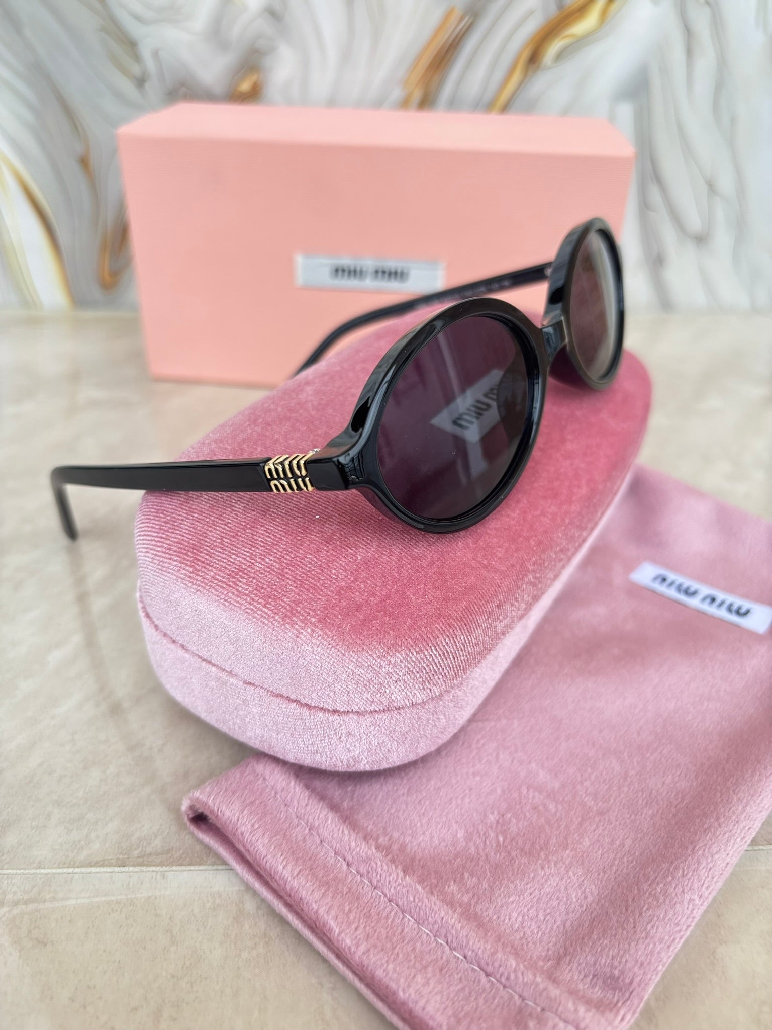 Miu Miu MU04ZS