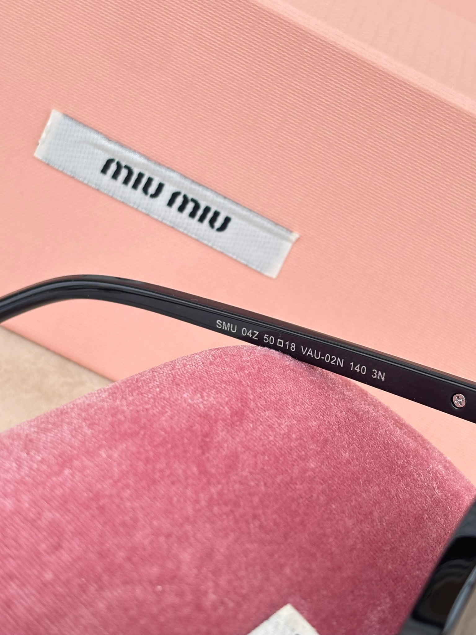 Miu Miu MU04ZS