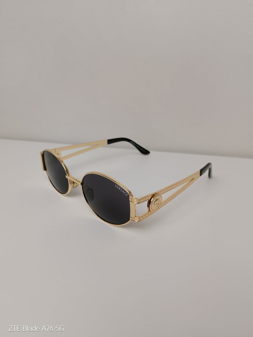 🕶️ Versace Redondo
