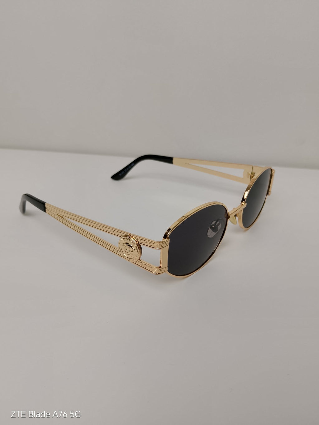 🕶️ Versace Redondo